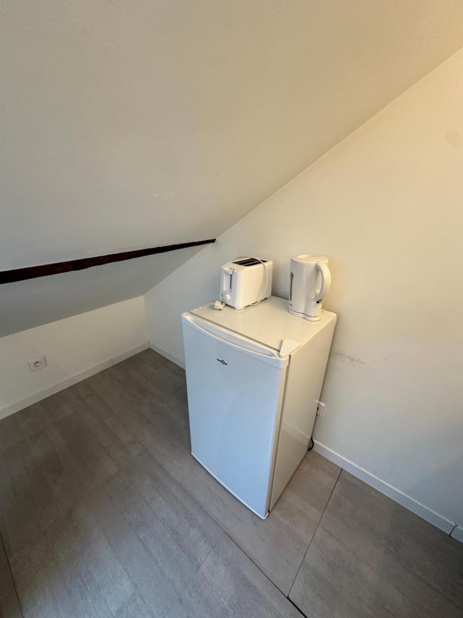 Appartement #5 Beau Rénové, équipé, Au Calme, Centre *
